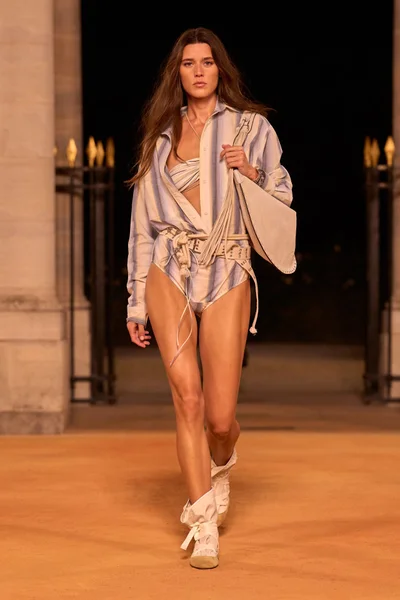 Look 54